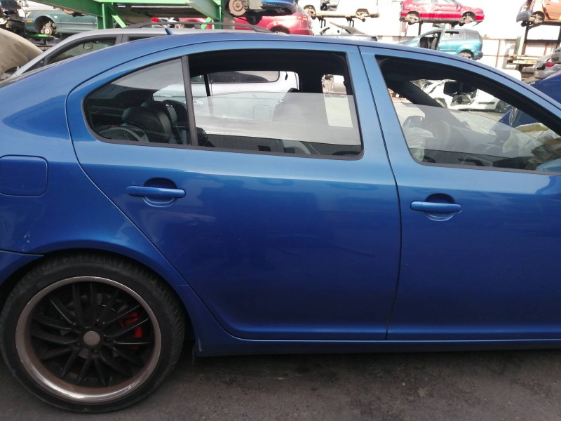 Recambio de puerta trasera derecha para skoda octavia berlina (1z3) rs referencia OEM IAM COMPLETA  