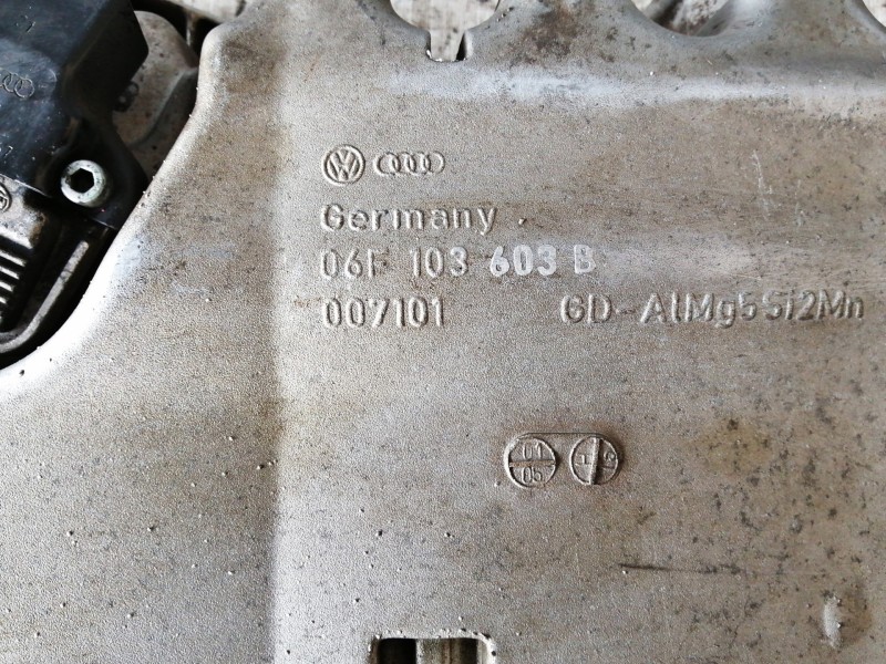 Recambio de carter para audi a3 (8p) 2.0 tfsi ambiente quattro referencia OEM IAM 06F103603B  