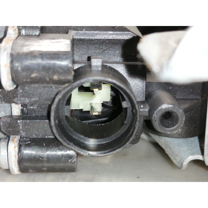 Recambio de elevalunas trasero derecho para nissan qashqai (j10) acenta referencia OEM IAM 402190A 119767 ELECTRICO