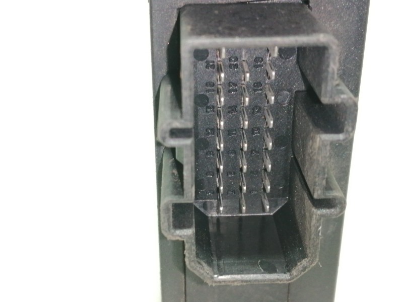 Recambio de modulo confort para seat leon (1m1) signo referencia OEM IAM 1C0959799F  