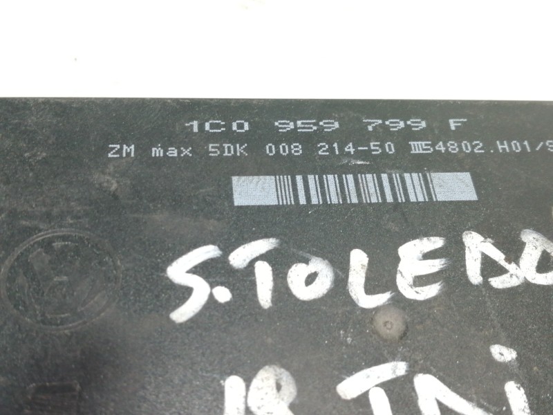 Recambio de modulo confort para seat leon (1m1) signo referencia OEM IAM 1C0959799F  