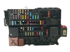 Recambio de caja reles / fusibles para renault laguna iii dynamique referencia OEM IAM 8200393836C PDBX91  2
