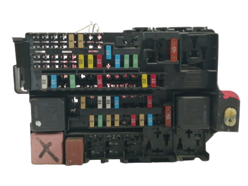 Recambio de caja reles / fusibles para renault laguna iii dynamique referencia OEM IAM 8200393836C PDBX91 