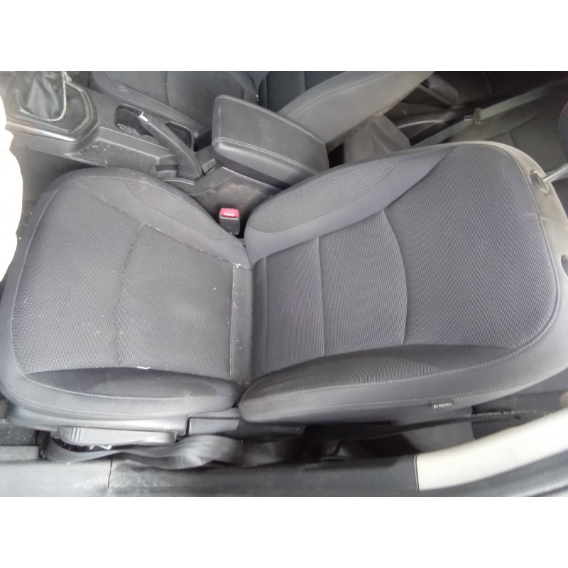 Recambio de asiento delantero izquierdo para ssangyong tivoli limited 4x2 referencia OEM IAM   