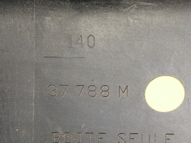 Recambio de guantera para renault laguna iii dynamique referencia OEM IAM 685000010R 37788M 