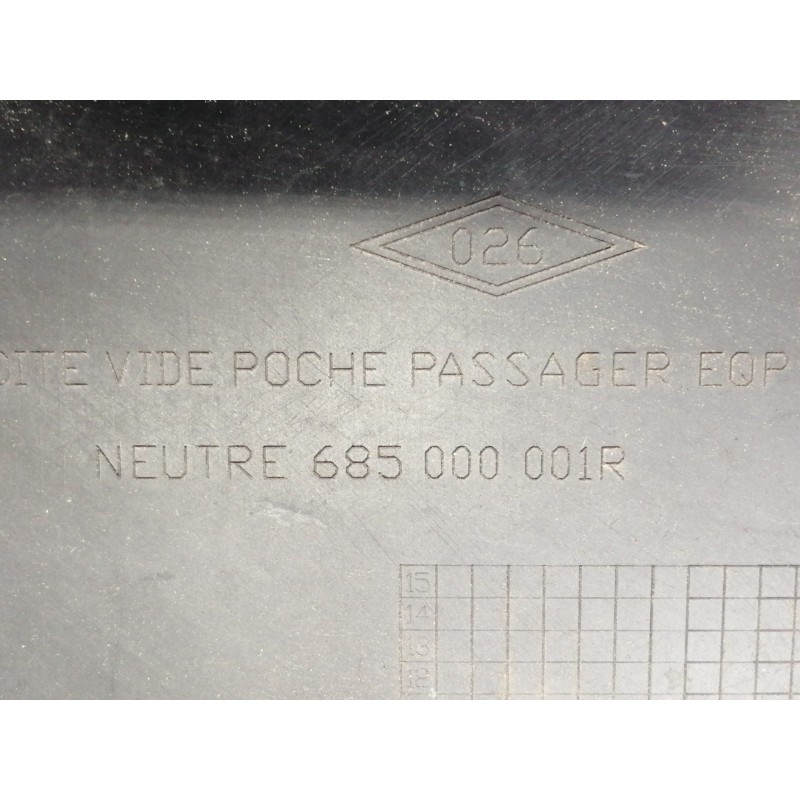 Recambio de guantera para renault laguna iii dynamique referencia OEM IAM 685000010R 37788M 