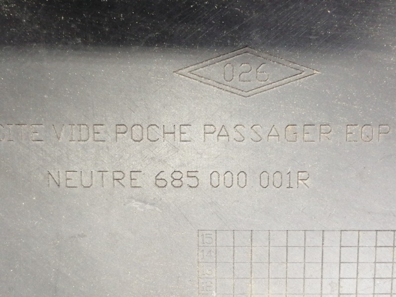 Recambio de guantera para renault laguna iii dynamique referencia OEM IAM 685000010R 37788M 