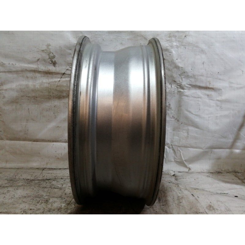 Recambio de llanta para ssangyong tivoli limited 4x2 referencia OEM IAM 16´´ 4173035110 