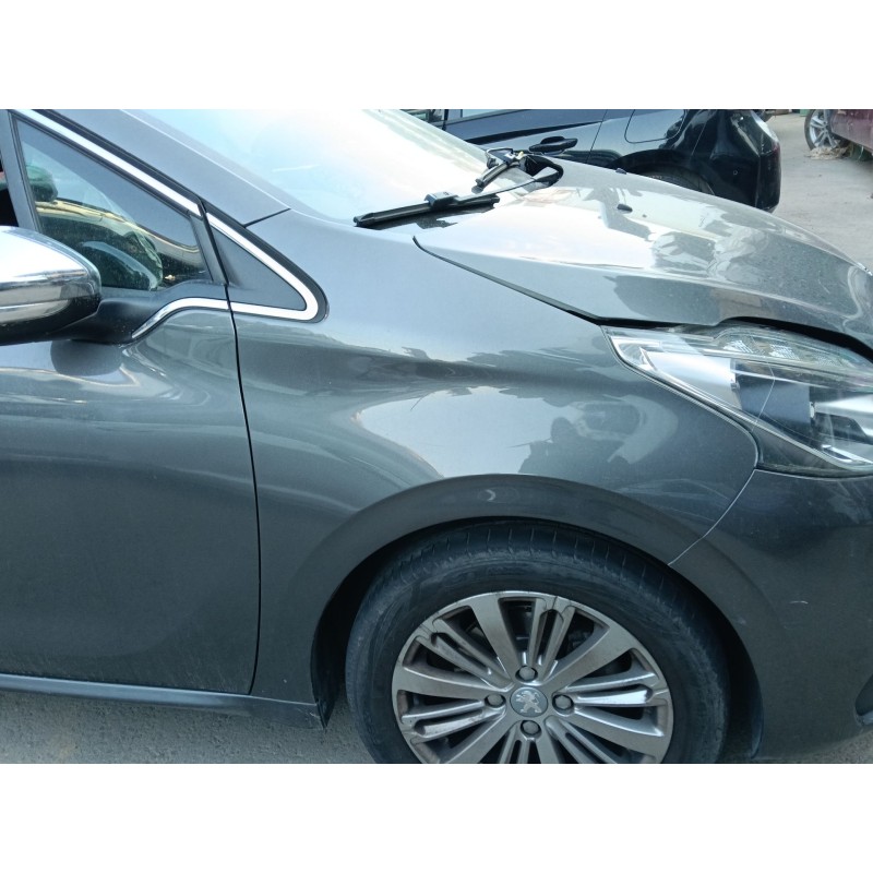 Recambio de aleta delantera derecha para peugeot 208 i (ca_, cc_) 1.2 thp 110 referencia OEM IAM 9672971480  