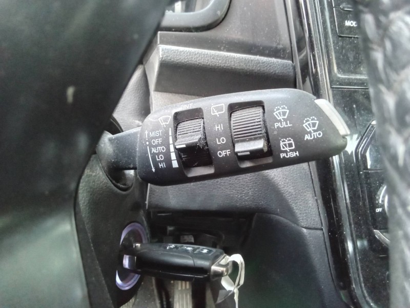 Recambio de mando limpia para ssangyong tivoli limited 4x2 referencia OEM IAM   