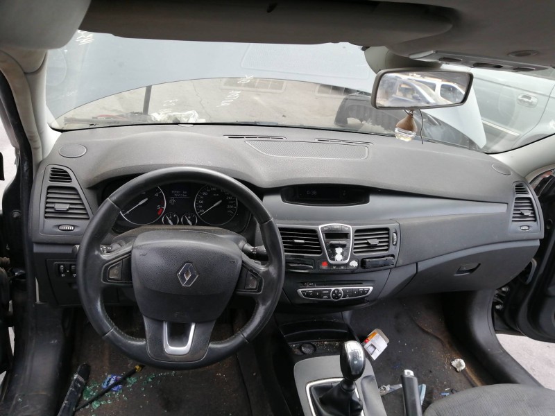 Recambio de salpicadero para renault laguna iii dynamique referencia OEM IAM 18995335TF FA13607J 681000004R 985250001R 