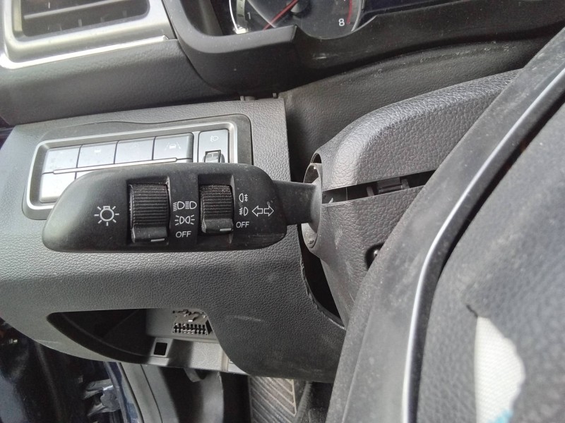 Recambio de mando luces para ssangyong tivoli limited 4x2 referencia OEM IAM 8580035140 20200316 X150P919P921