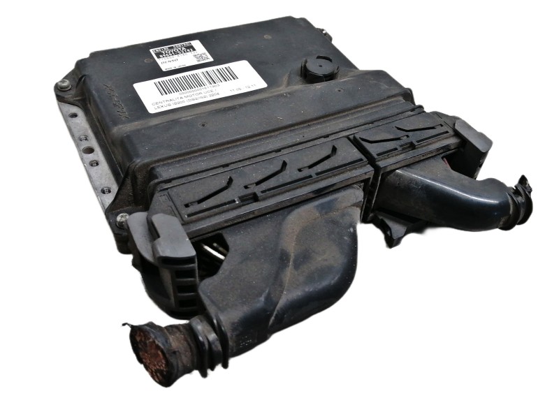 Recambio de centralita motor uce para lexus is200 (ds2/is2) 220d referencia OEM IAM 8966153742 1758004740 