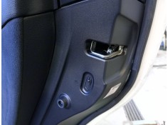 Recambio de cerradura puerta trasera derecha para lexus is200 (ds2/is2) 220d referencia OEM IAM    2