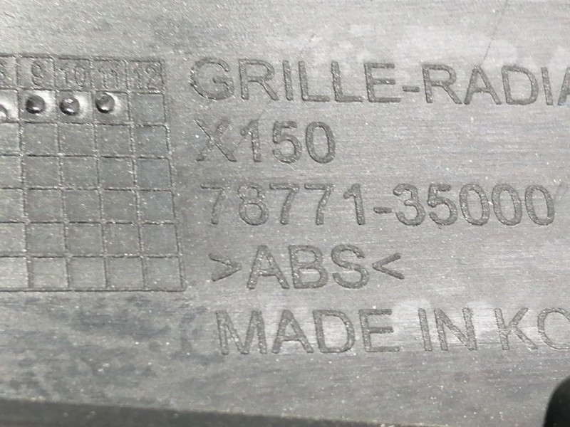 Recambio de rejilla delantera para ssangyong tivoli limited 4x2 referencia OEM IAM 7877135000  