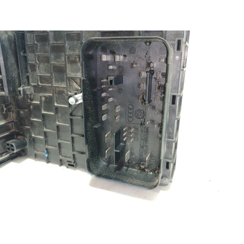 Recambio de caja reles / fusibles para volkswagen passat berlina (3c2) highline referencia OEM IAM 3C0937125 63592777 / 1K093713