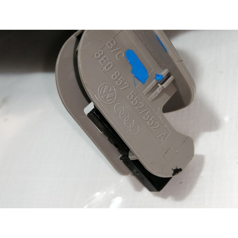 Recambio de parasol derecho para audi a4 avant (8e) 2.0 fsi referencia OEM IAM 8E0857552  