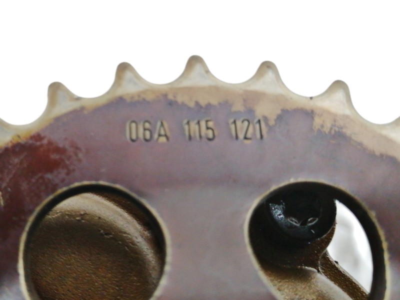 Recambio de bomba aceite para volkswagen golf v berlina (1k1) igolf referencia OEM IAM 06A115121  