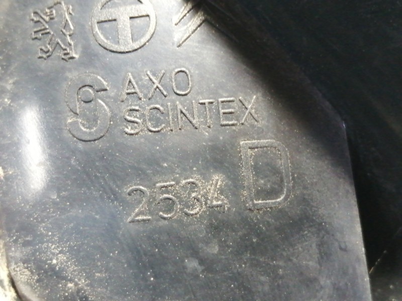 Recambio de piloto trasero derecho para citroën xsara coupe 1.9 d vtr referencia OEM IAM 2534D 2534 