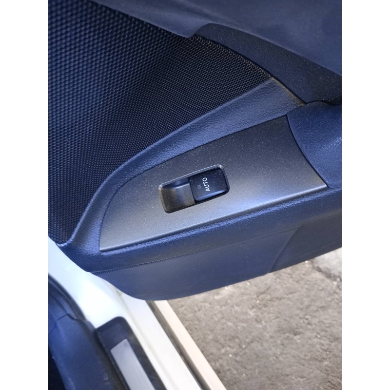 Recambio de mando elevalunas trasero derecho para lexus is200 (ds2/is2) 220d referencia OEM IAM   