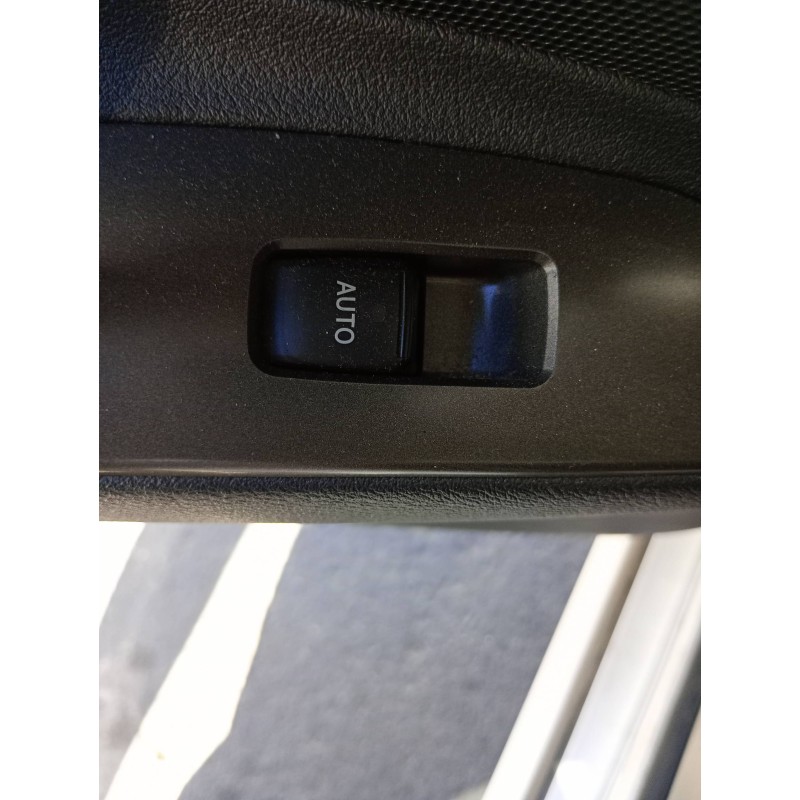 Recambio de mando elevalunas trasero izquierdo para lexus is200 (ds2/is2) 220d referencia OEM IAM   