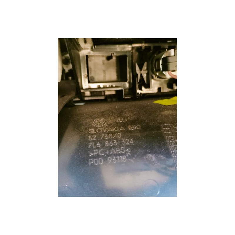 Recambio de apoyabrazos central para volkswagen touareg (7la) 2.5 tdi referencia OEM IAM 7L6863324  