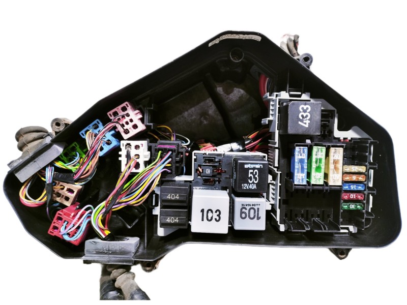 Recambio de caja reles / fusibles para volkswagen touareg (7la) 2.5 tdi referencia OEM IAM 7L0937576B  