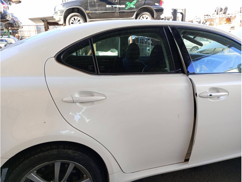 Recambio de puerta trasera derecha para lexus is200 (ds2/is2) 220d referencia OEM IAM   