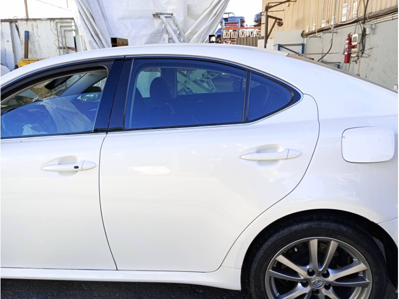 Recambio de puerta trasera izquierda para lexus is200 (ds2/is2) 220d referencia OEM IAM   