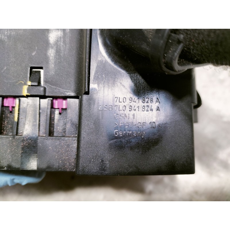 Recambio de caja reles / fusibles para volkswagen touareg (7la) 2.5 tdi referencia OEM IAM 7L0941824A 7L0941828A 