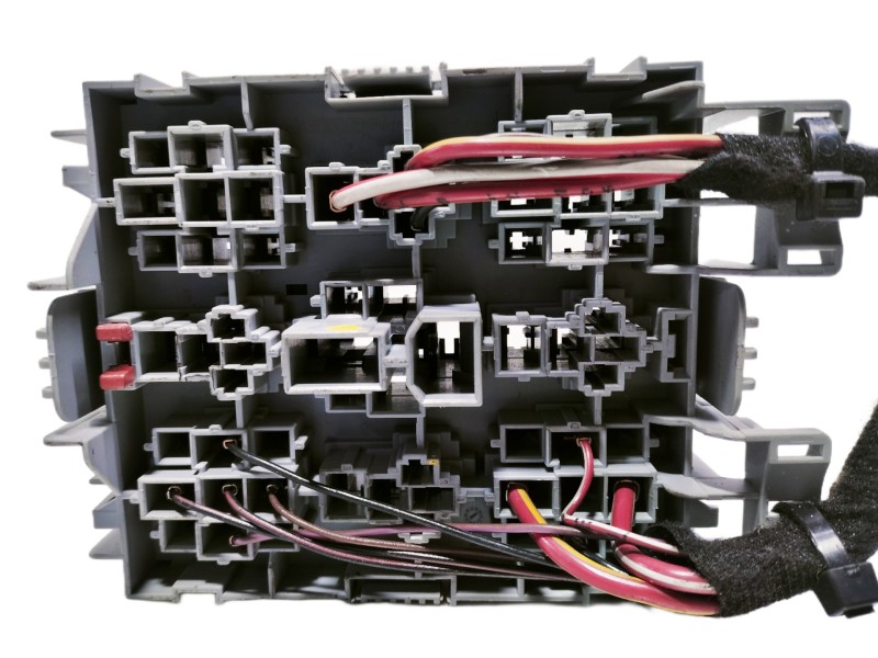 Recambio de caja reles / fusibles para volkswagen touareg (7la) 2.5 tdi referencia OEM IAM 7L0937503A  