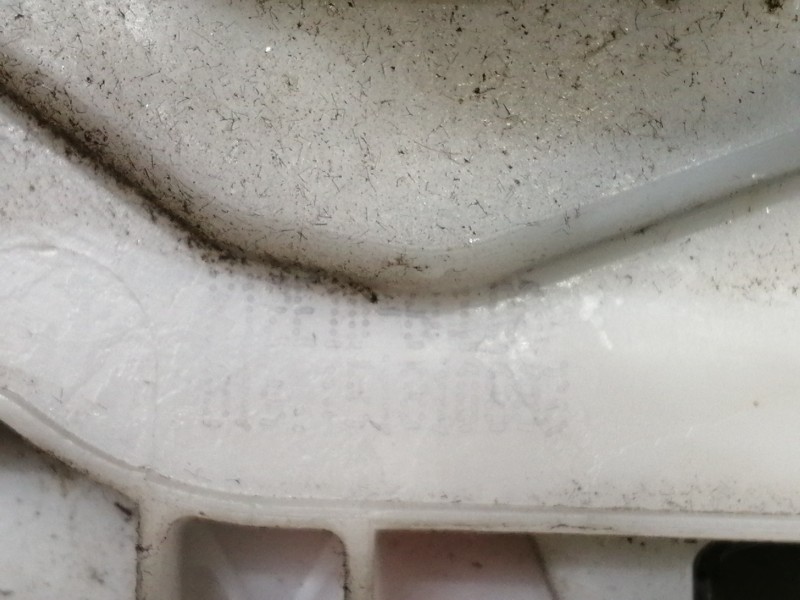 Recambio de cerradura puerta delantera derecha para fiat doblo cargo basis kasten referencia OEM IAM X12E106D0  