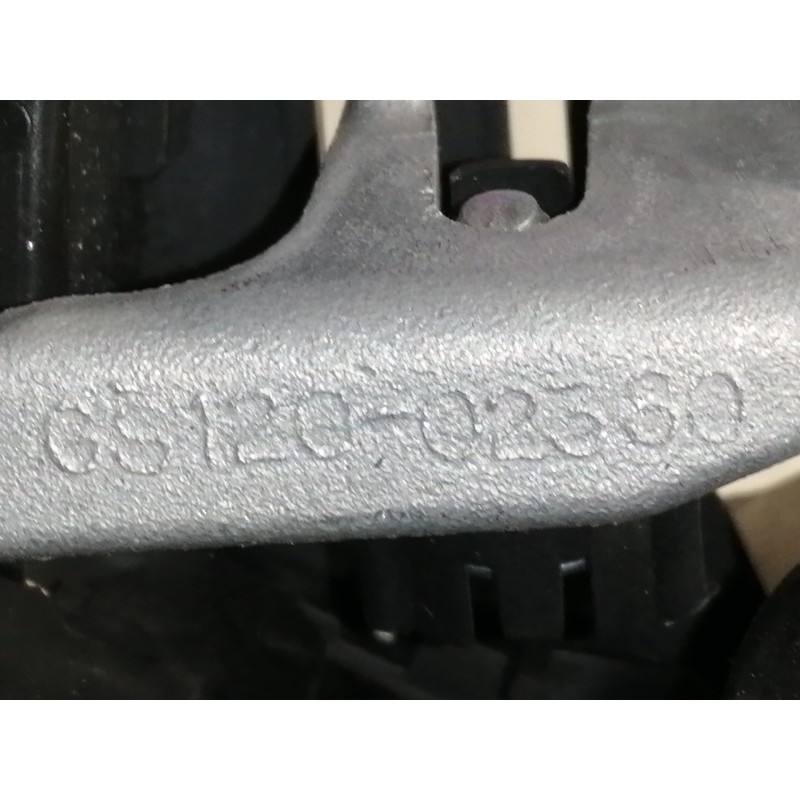 Recambio de volante para lexus is200 (ds2/is2) 220d referencia OEM IAM GS12002380  