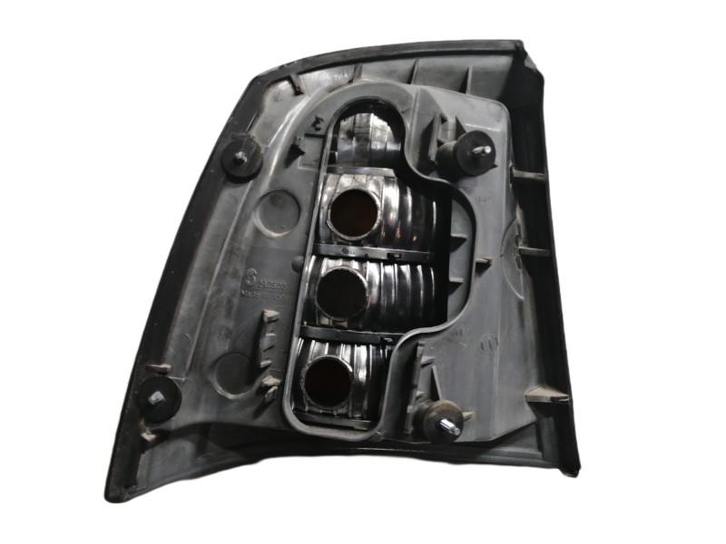 Recambio de piloto trasero derecho para opel astra g berlina club referencia OEM IAM 290502  