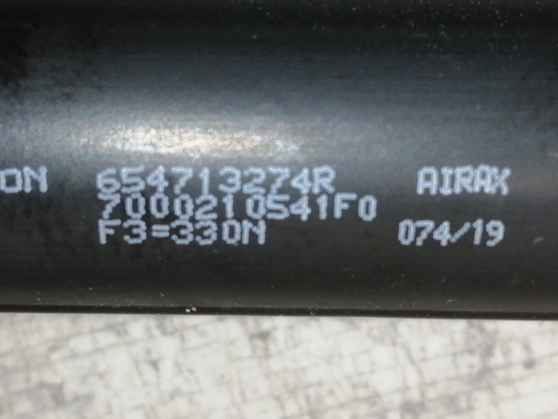 Recambio de amortiguadores capo para dacia sandero stepway referencia OEM IAM 654713274R 7000210541F0 