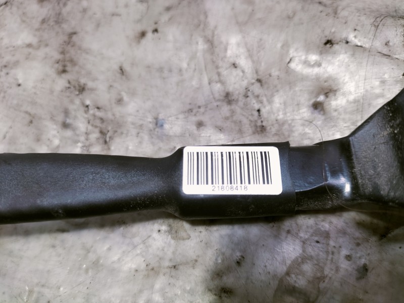 Recambio de enganche cinturon delantero derecho para ford c-max trend referencia OEM IAM 21808418 620688300B 