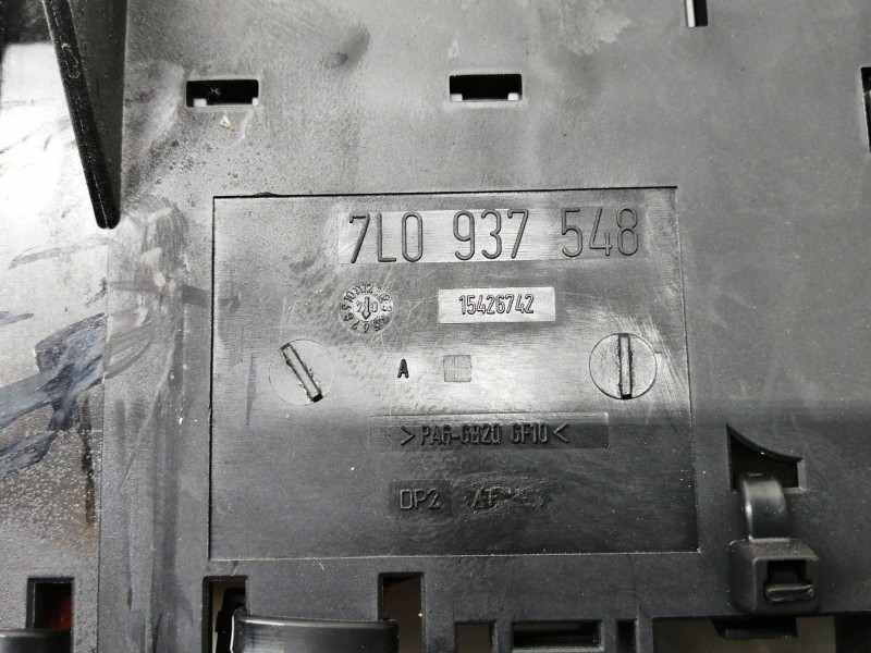 Recambio de caja reles / fusibles para volkswagen touareg (7la) 2.5 tdi referencia OEM IAM 7L0937548 15426742 