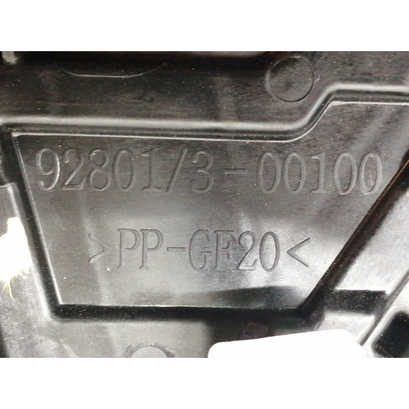 Recambio de elevalunas delantero derecho para kia sportage drive 2wd referencia OEM IAM 82480F1010 82460F1000 01100849413 928013