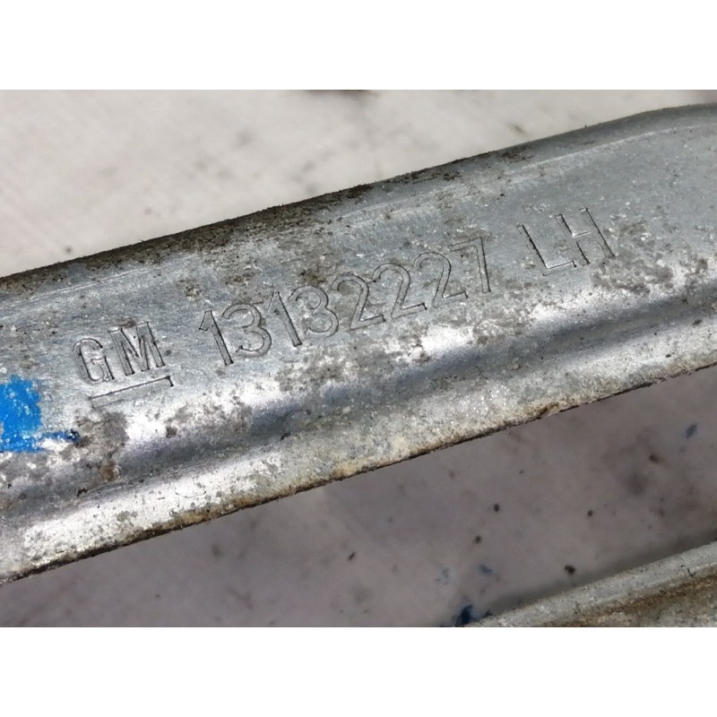 Recambio de elevalunas trasero izquierdo para opel zafira b cosmo referencia OEM IAM 13132227  