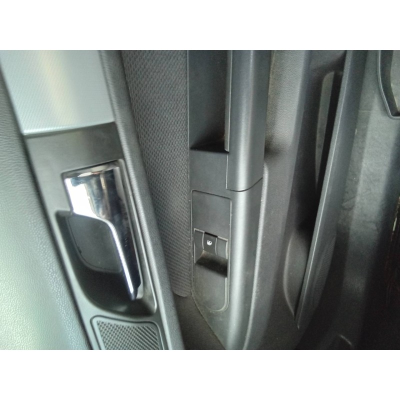 Recambio de mando elevalunas delantero derecho para opel zafira b cosmo referencia OEM IAM 13228709  