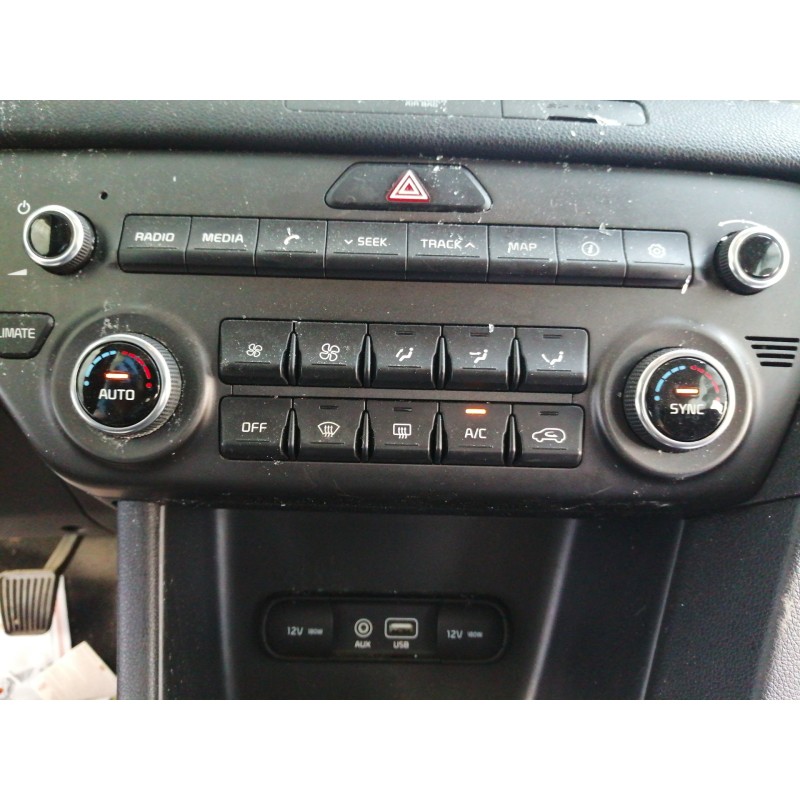 Recambio de mando calefaccion / aire acondicionado para kia sportage drive 2wd referencia OEM IAM 97250F1401AK5 97250F1XXX L40AN