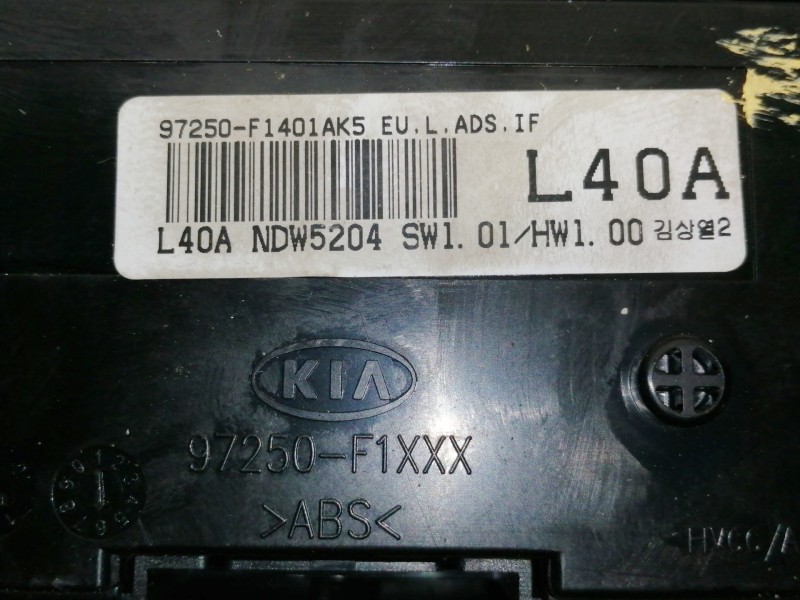 Recambio de mando calefaccion / aire acondicionado para kia sportage drive 2wd referencia OEM IAM 97250F1401AK5 97250F1XXX L40AN
