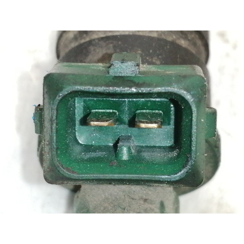 Recambio de inyector para kia rio ls berlina referencia OEM IAM 0K30C13250  