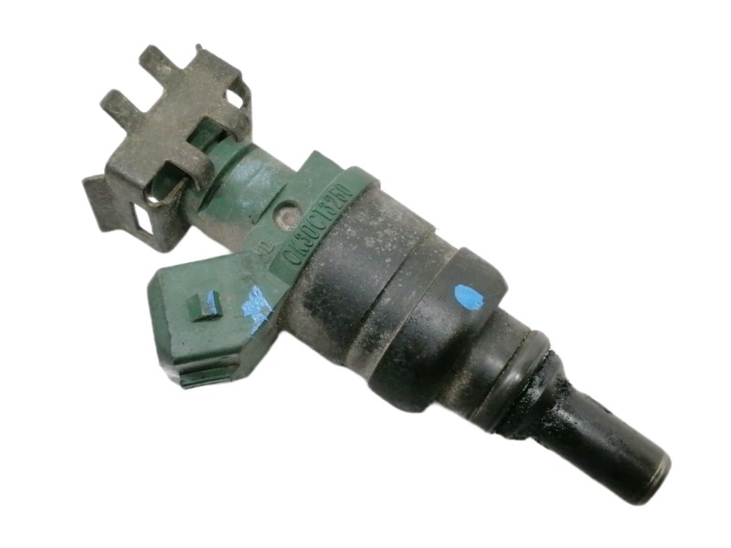 Recambio de inyector para kia rio ls berlina referencia OEM IAM 0K30C13250  
