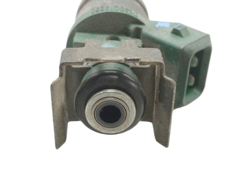 Recambio de inyector para kia rio ls berlina referencia OEM IAM 0K30C13250  