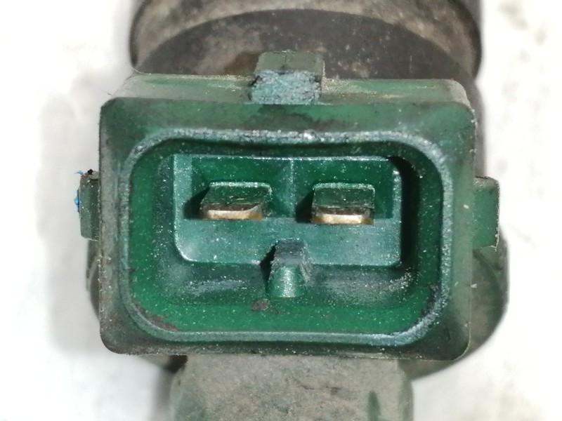 Recambio de inyector para kia rio ls berlina referencia OEM IAM 0K30C13250  