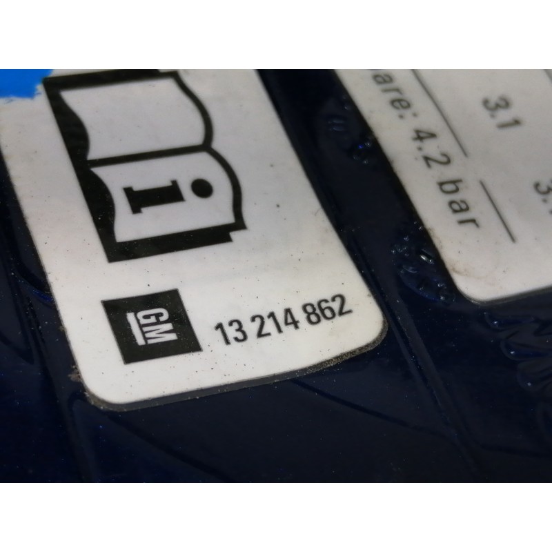 Recambio de tapa exterior combustible para opel zafira b cosmo referencia OEM IAM 13214862  