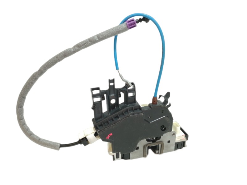 Recambio de cerradura puerta delantera derecha para mercedes-benz clase gla (w156) gla 180 (156.942) referencia OEM IAM A1667200