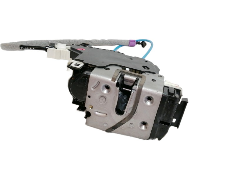 Recambio de cerradura puerta delantera derecha para mercedes-benz clase gla (w156) gla 180 (156.942) referencia OEM IAM A1667200