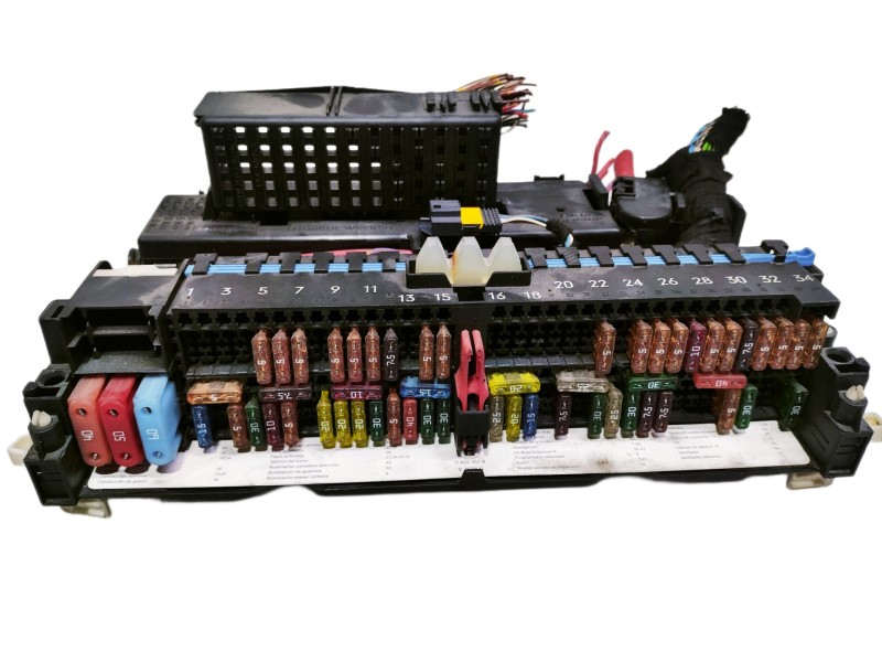 Recambio de caja reles / fusibles para bmw x3 (e83) 3.0 turbodiesel cat referencia OEM IAM 8364542 61356902269 